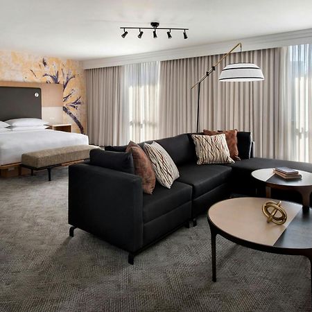Westchester Marriott Тарритаун Экстерьер фото