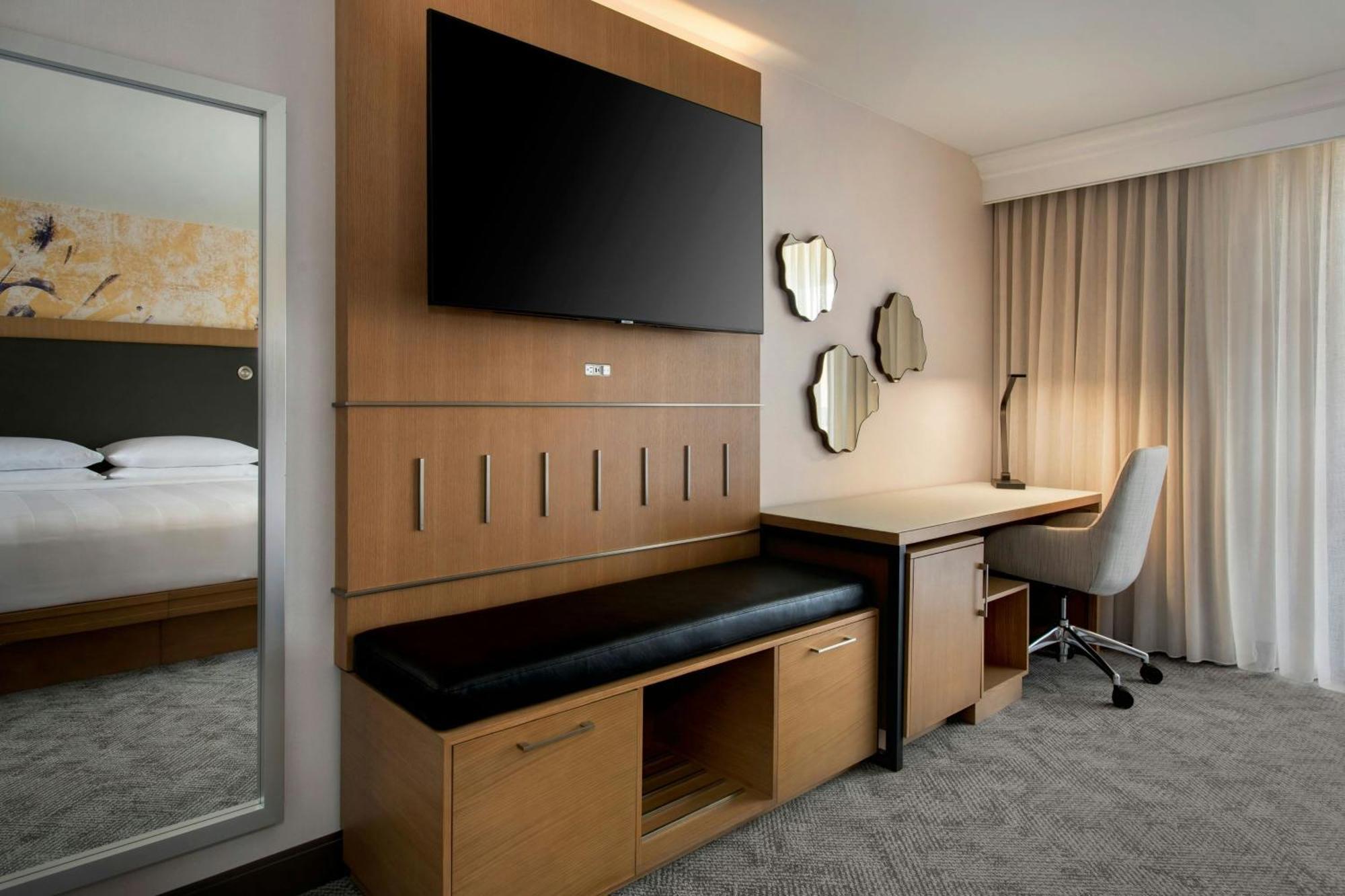 Westchester Marriott Тарритаун Экстерьер фото
