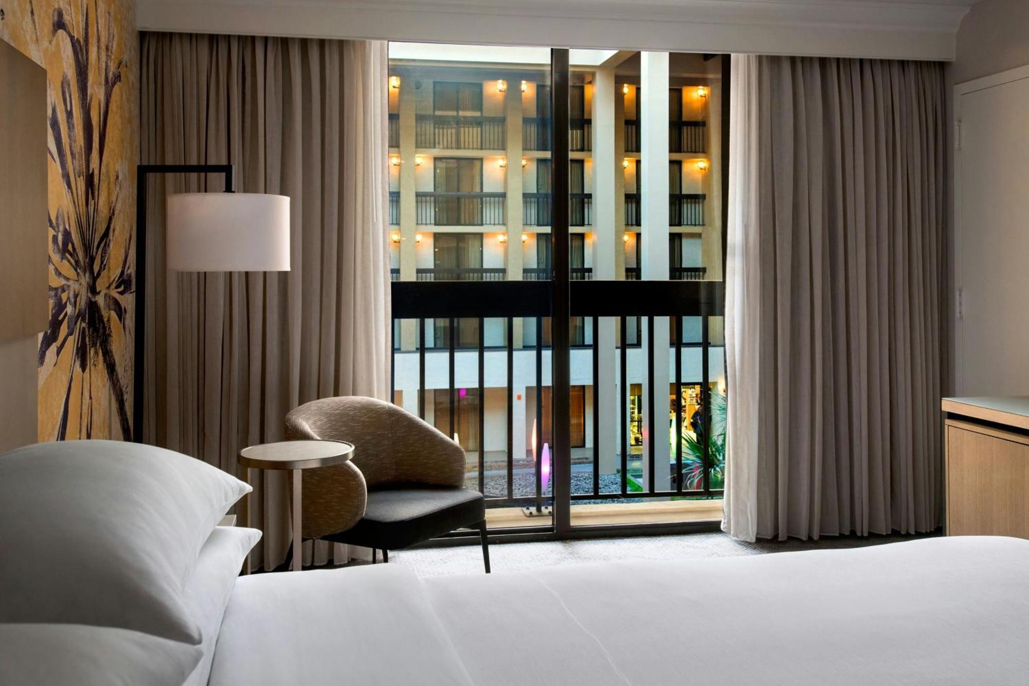 Westchester Marriott Тарритаун Экстерьер фото