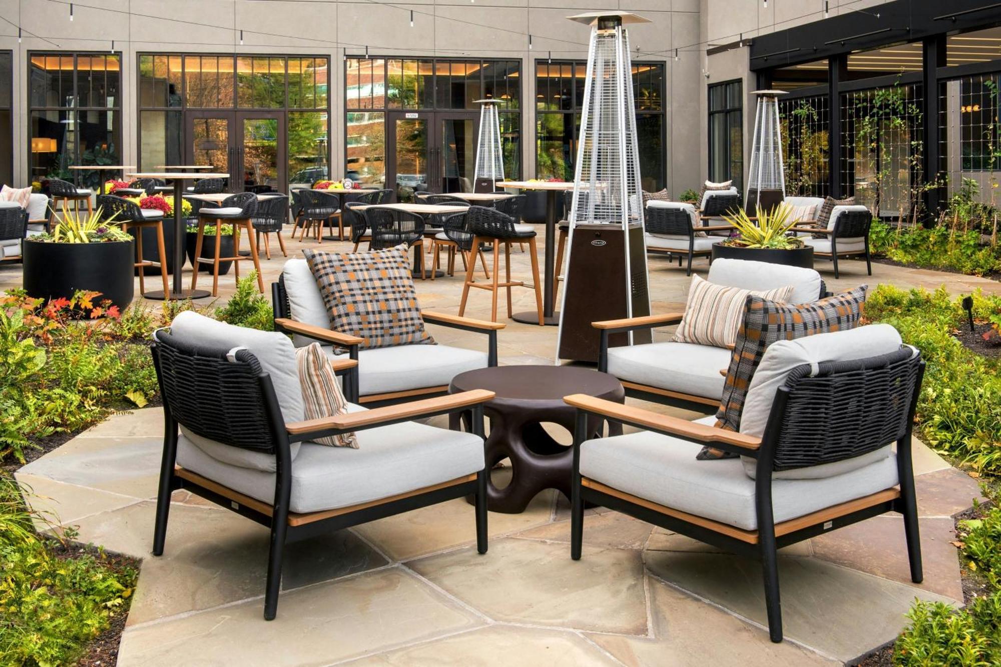 Westchester Marriott Тарритаун Экстерьер фото