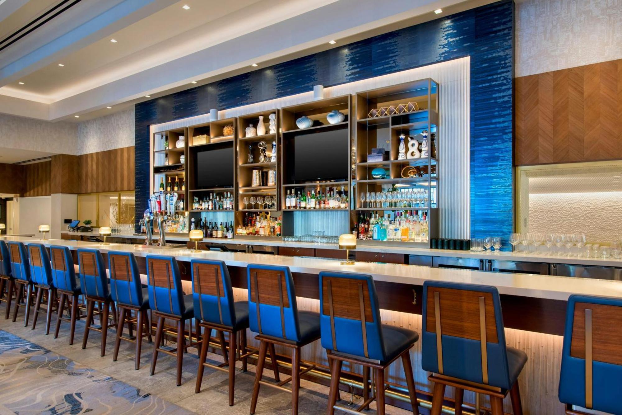 Westchester Marriott Тарритаун Экстерьер фото